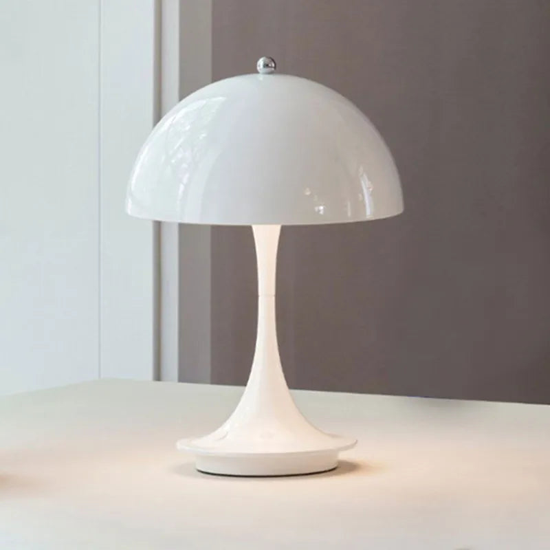 Minimalistic Shade Table Lamp